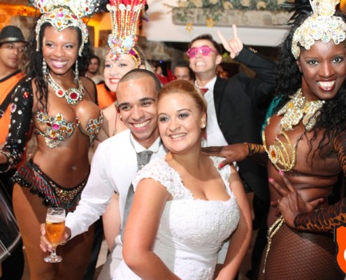 Passistas e Casal da Status Samba Show