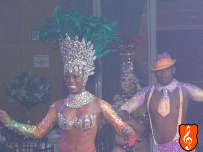 Passista Giseli Alves, Karine e Malandro Robério em Festa de Casamento