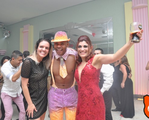 Convidados Caindo no Samba