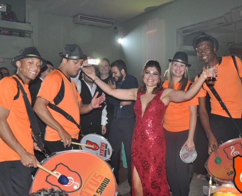 Festa de Aniversário com samba show - Rosana Franco