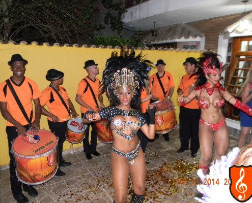 Bateria e Mulatas - Festa Tania