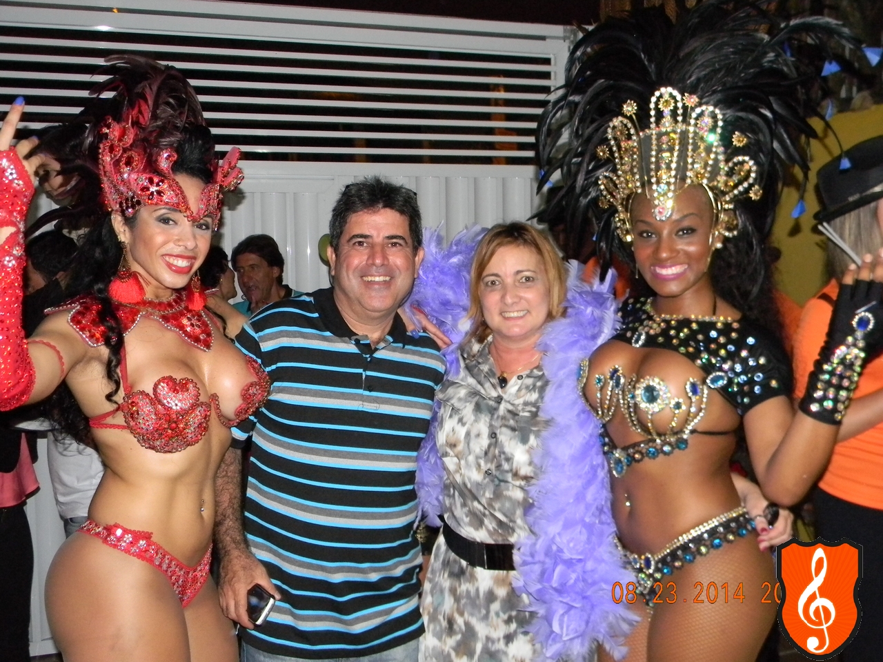 Festa com Samba - TÃ¢nia Cruz - Status Samba Show
