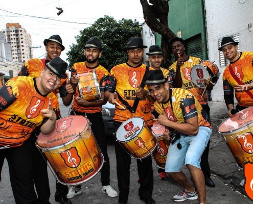 Bateria de Escola de Samba - Equipe de Samba Show da Status Samba Show