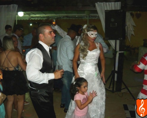 Festa de Casamento Rio de Janeiro Veronica e Vando - Bateria de Escola de Samba Casal