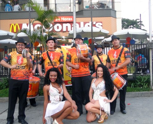 Equipe Status Samba Show em Ação Mc Dia Feliz Faria Lima