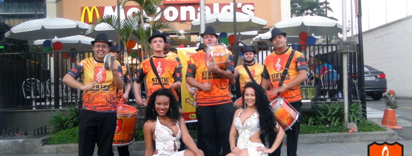 Equipe Status Samba Show em Ação Mc Dia Feliz Faria Lima