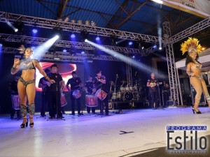 Samba Show com Bateria e Mulatas