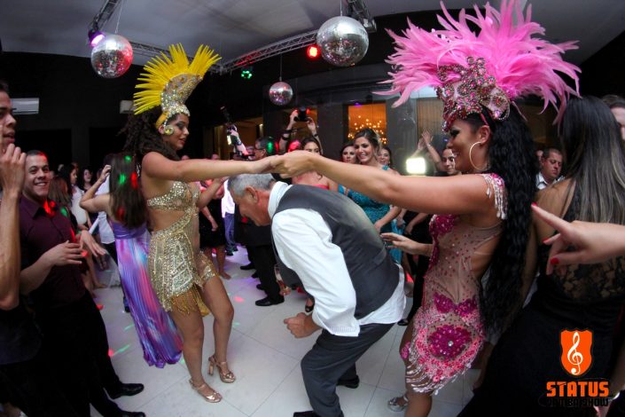 Dança da Cordinha com Nathany e Jessica Bueno em festa de casamento espaço tenor