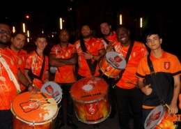 Equipe de Bateria de Escola de Samba Completa