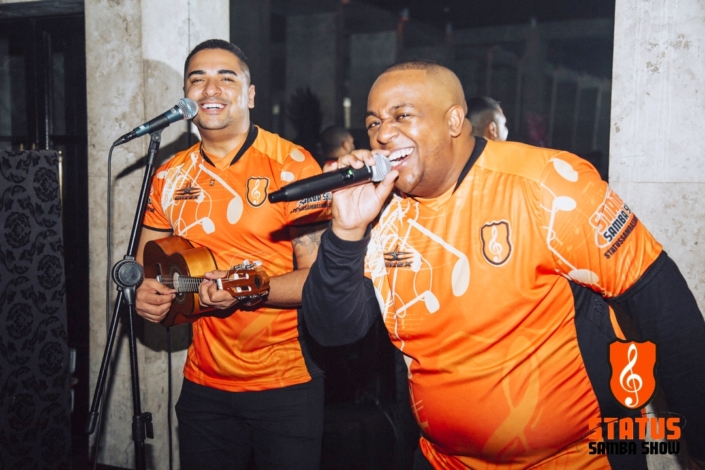 Bruno Carvalho e Murilo Couto em festa de debutante