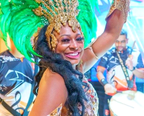 Passista Elaine de Abreu com todo seu carisma