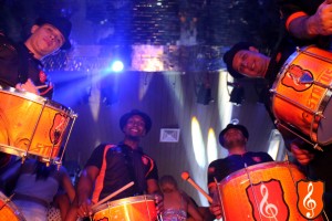 Baile de Favela Status Samba Show
